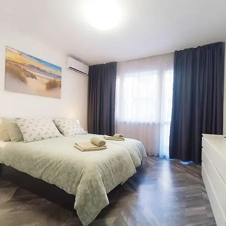 Varna Central Apartment *